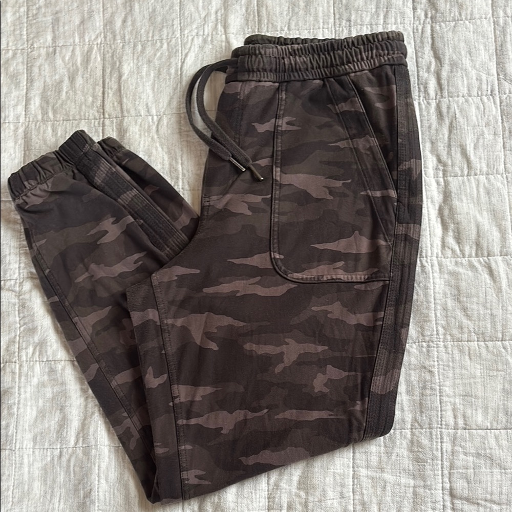 Athleta Camouflage Farallon Jogger Pants